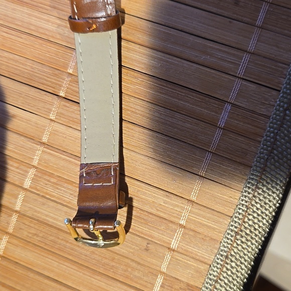 Accutime Vintage World Watch urban outfitters pleather brown band y2k - Picture 4 of 6